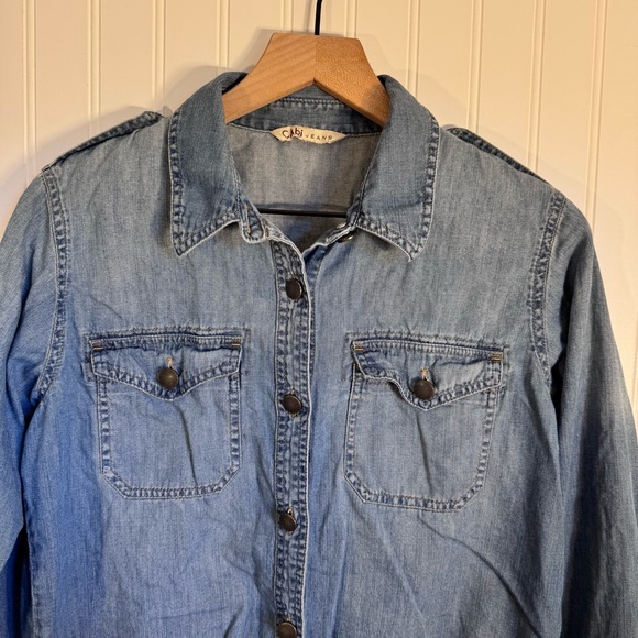 CAbi Jeans Blue Denim Shirt Western Chambray Button Down Pockets Women’s Size M - Picture 2 of 13